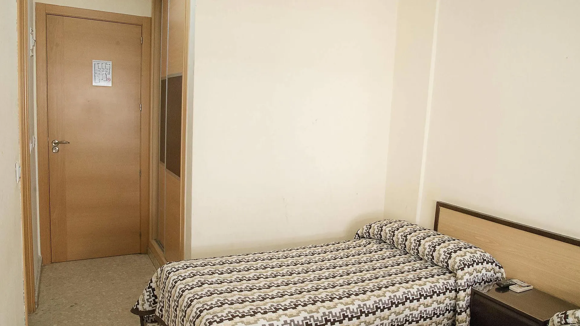 Hostal La Campana La Línea de la Concepción