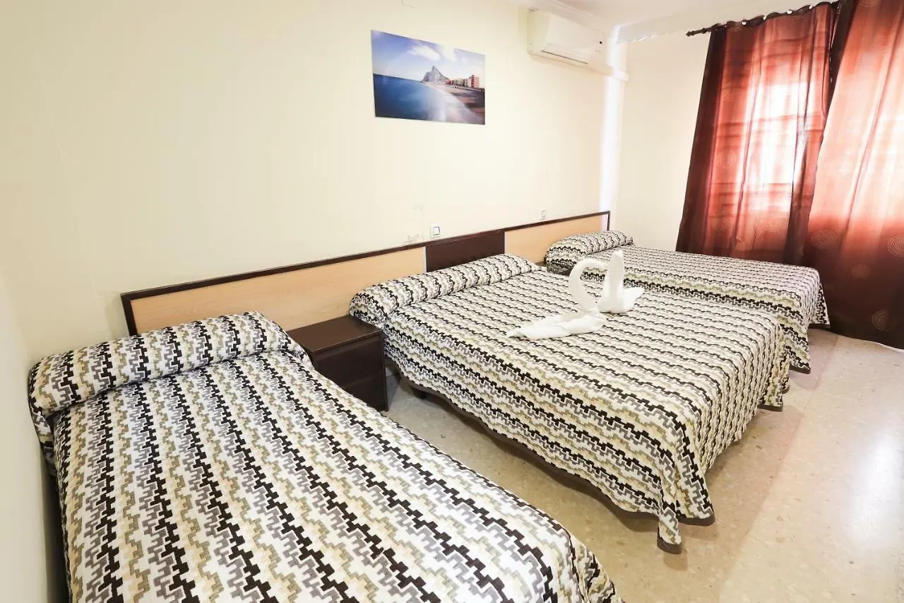 Hostal La Campana La Línea de la Concepción Hotell