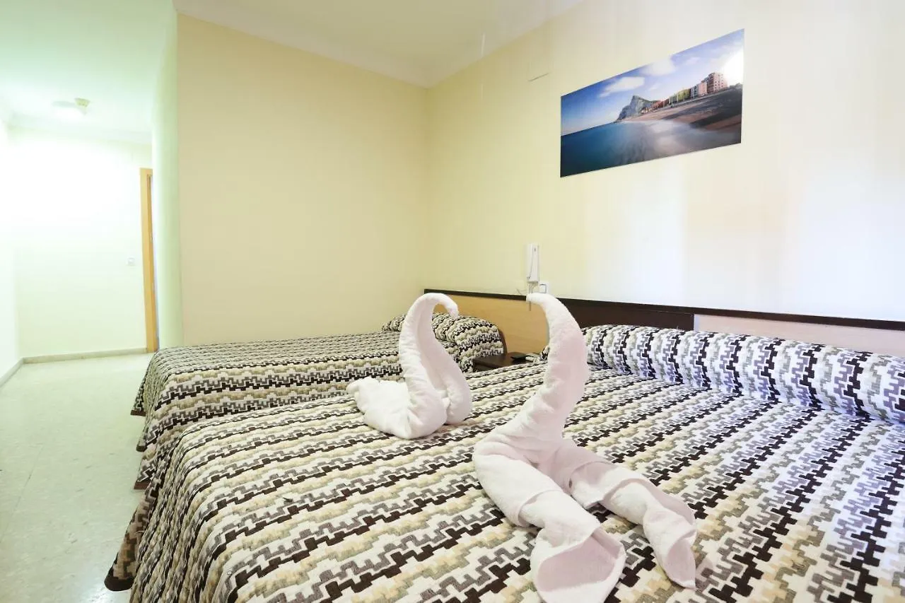 Hostal La Campana La Línea de la Concepción Hotell